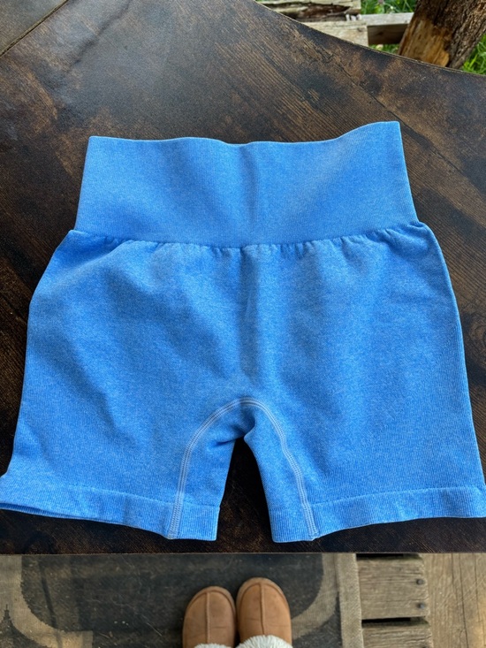 Pants - Women's High-Waist Athletic Bike Shorts in Blue